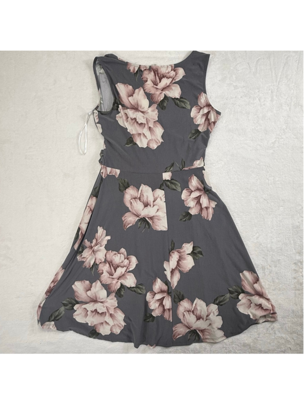 Women's Kaileigh Gray Pink Floral Sleeveless Wrap Dress Medium - Picture 7 of 13